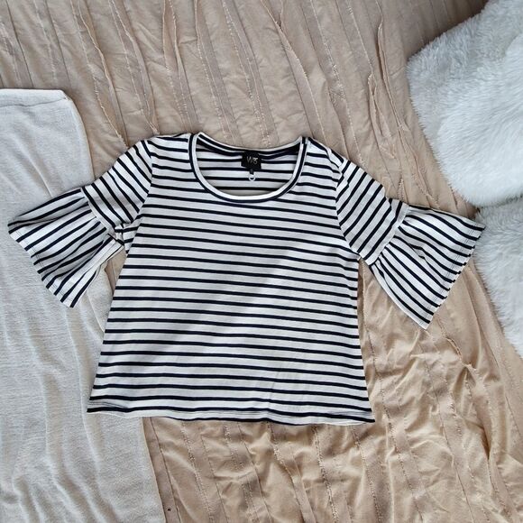 W5 Striped Ruffle Sleeve Top - Picture 1 of 6